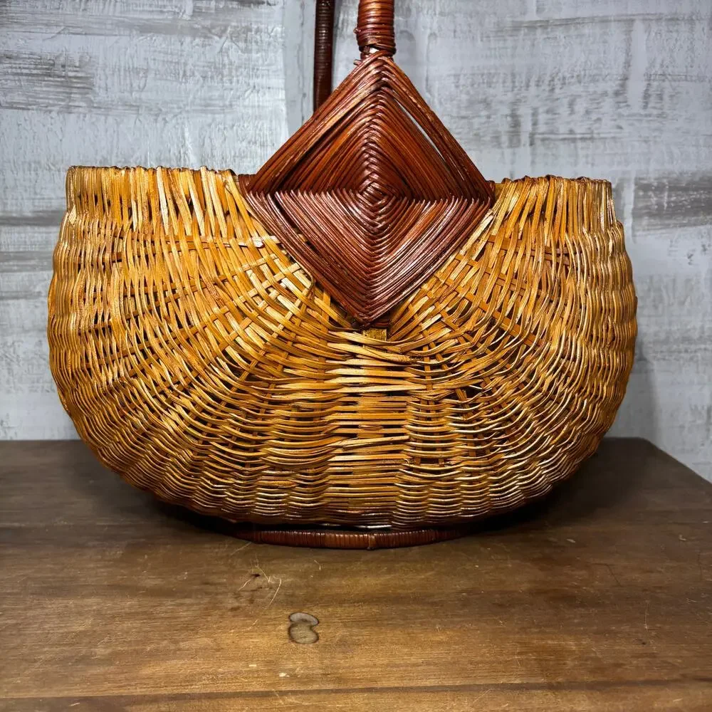Vintage Hand-Woven Wicker Basket with Handle | 18
